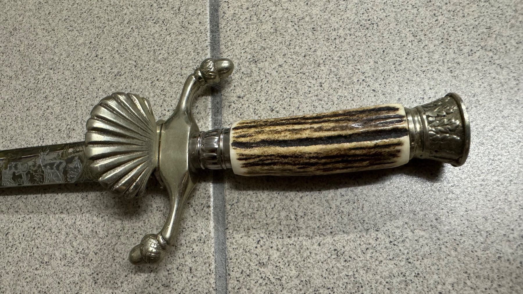Hubertus Accessoires: Hubertus Solingen Hirschfänger – D'occasion à Bremgarten AG par Schussi 1