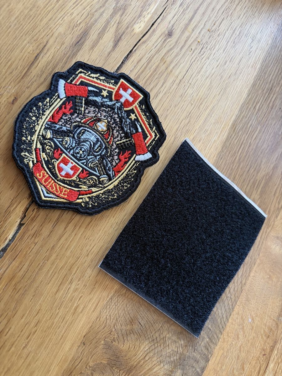 Swiss Placchette & Badge: Speziel Schweizer Feuerwehr Patch Klett neuwertig Abzeichen – Nuovo (secondo la descrizione) da Aarberg venduto da Alprauscher 2