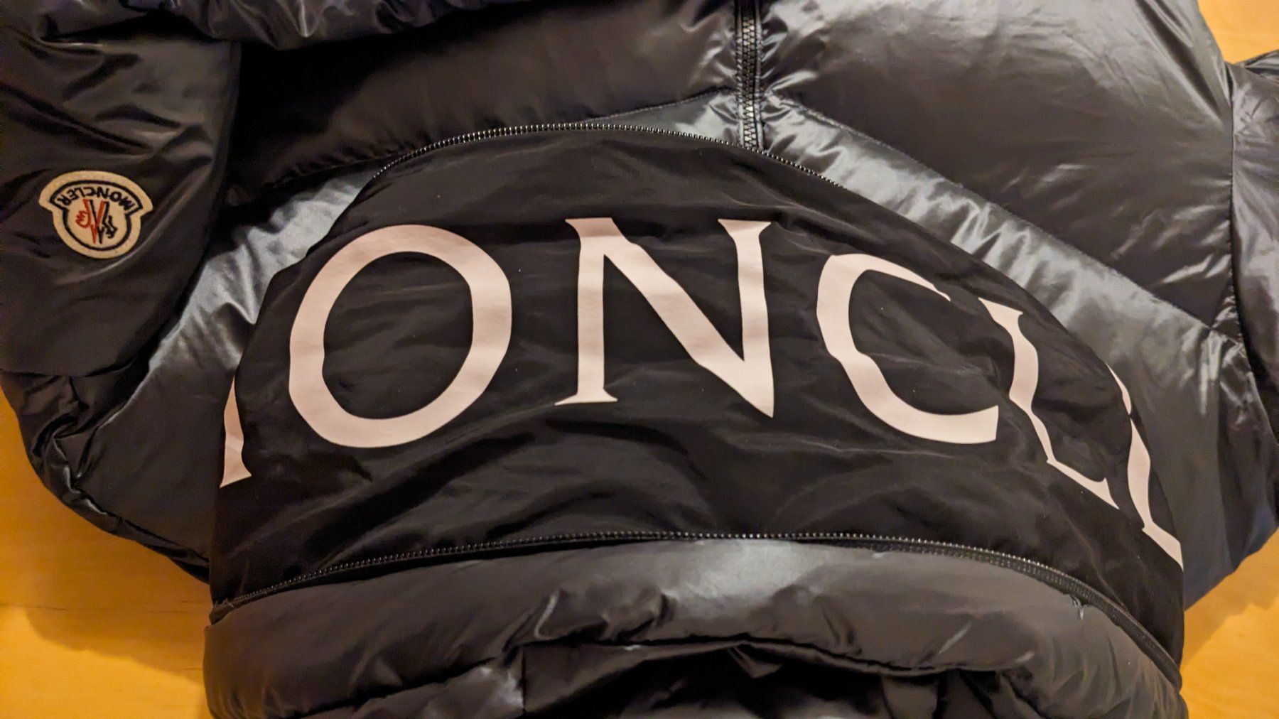 Moncler Giacche: Moncler Daunenjacke NEU Gr. 4 – Nuovo (secondo la descrizione) da Thalwil venduto da kat_d85f 4