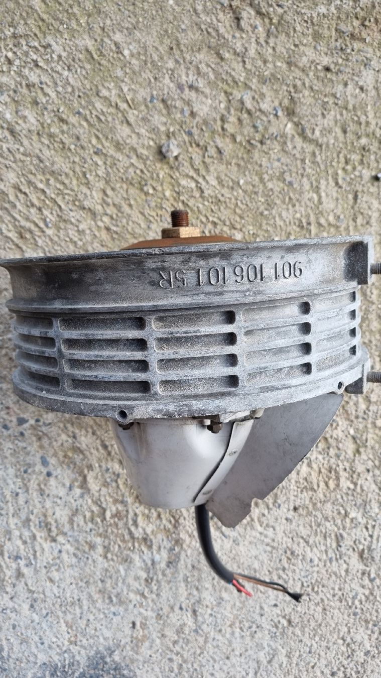 Porsche Tutti pezzi di ricambio auto: Porsche 911 Gebläse – Usato da Samstagern venduto da ZAHEDAN 1