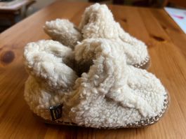 Warm baby slippers, *new* size US 5-6, EU 20-22