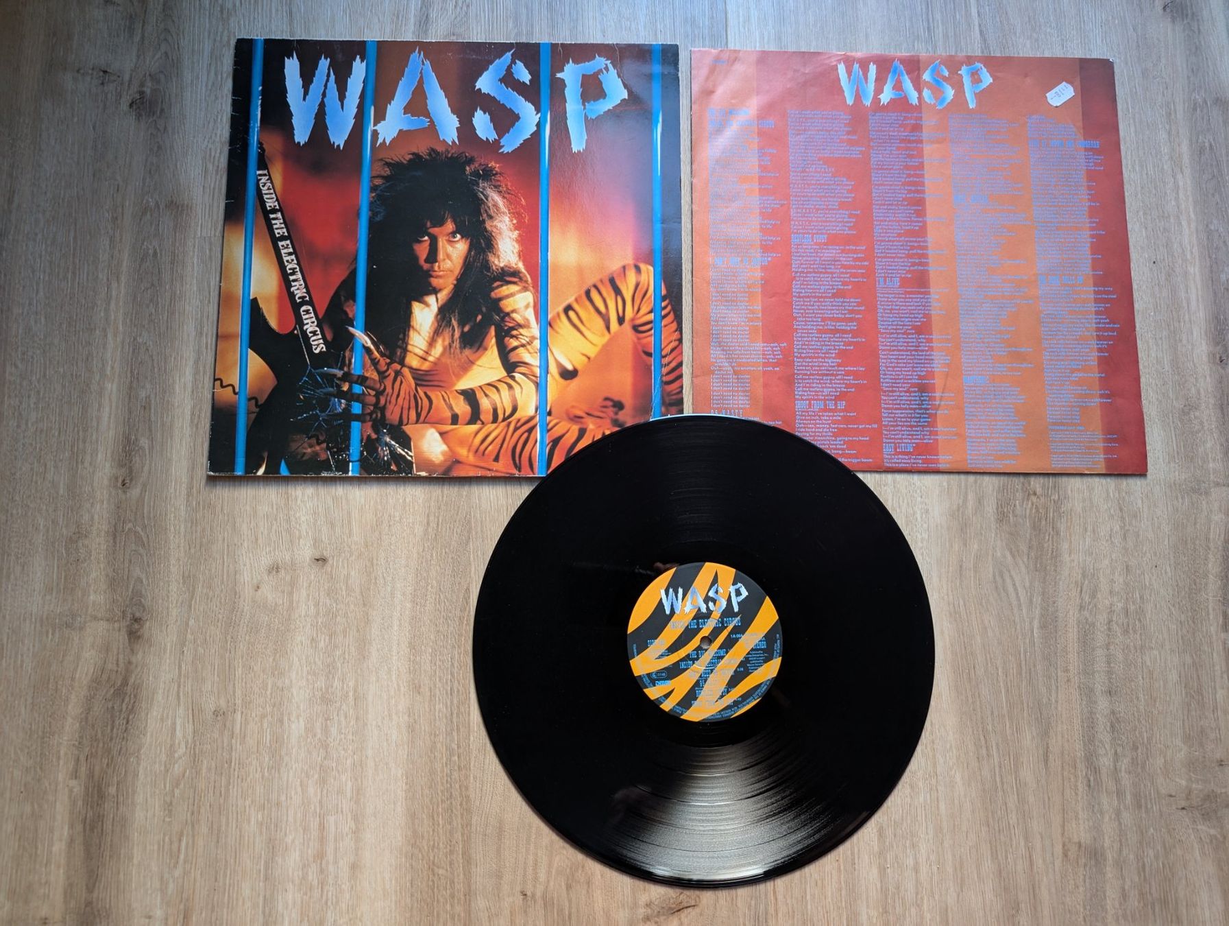 Schallplatten: W.A.S.P. – Inside The Electric Circus LP – Gebraucht aus Meikirch von drgore
