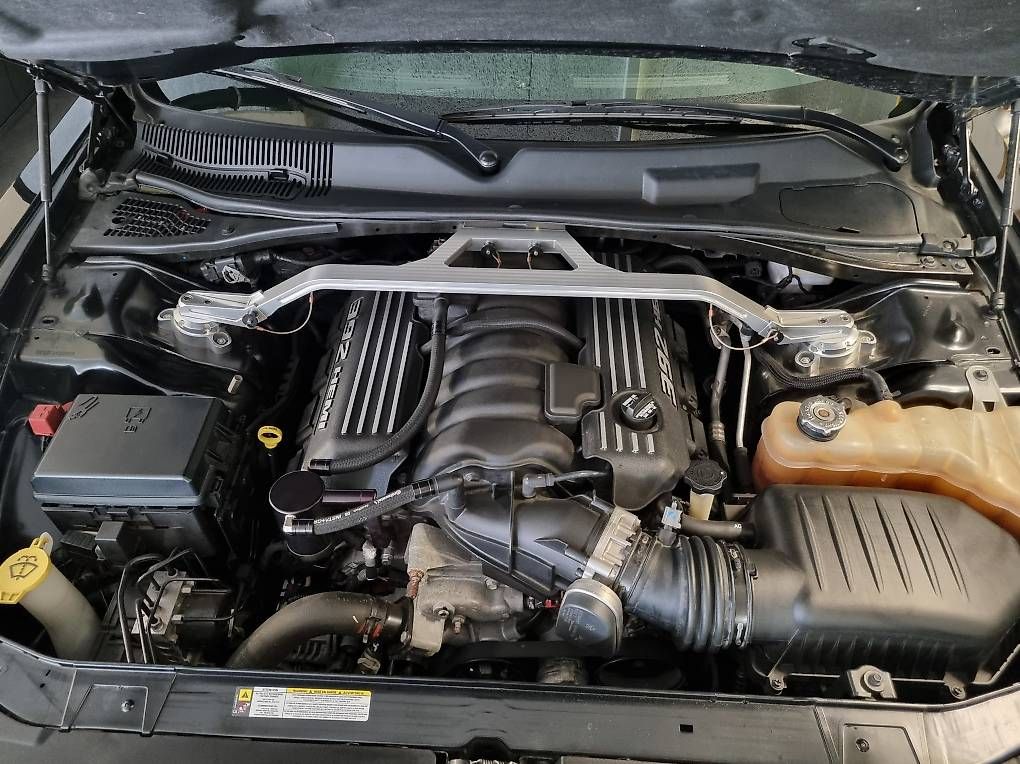 Dodge Automobili: Dodge Challenger SRT8 6.4L !!Handschalter!! – Usato da Nürensdorf venduto da pge002 4