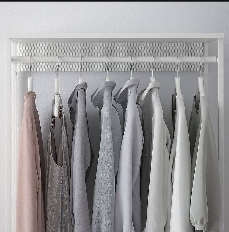 Porte manteau: Hängegarderobe inkl. Schubladen – D'occasion à Utzigen par mar_678j 2