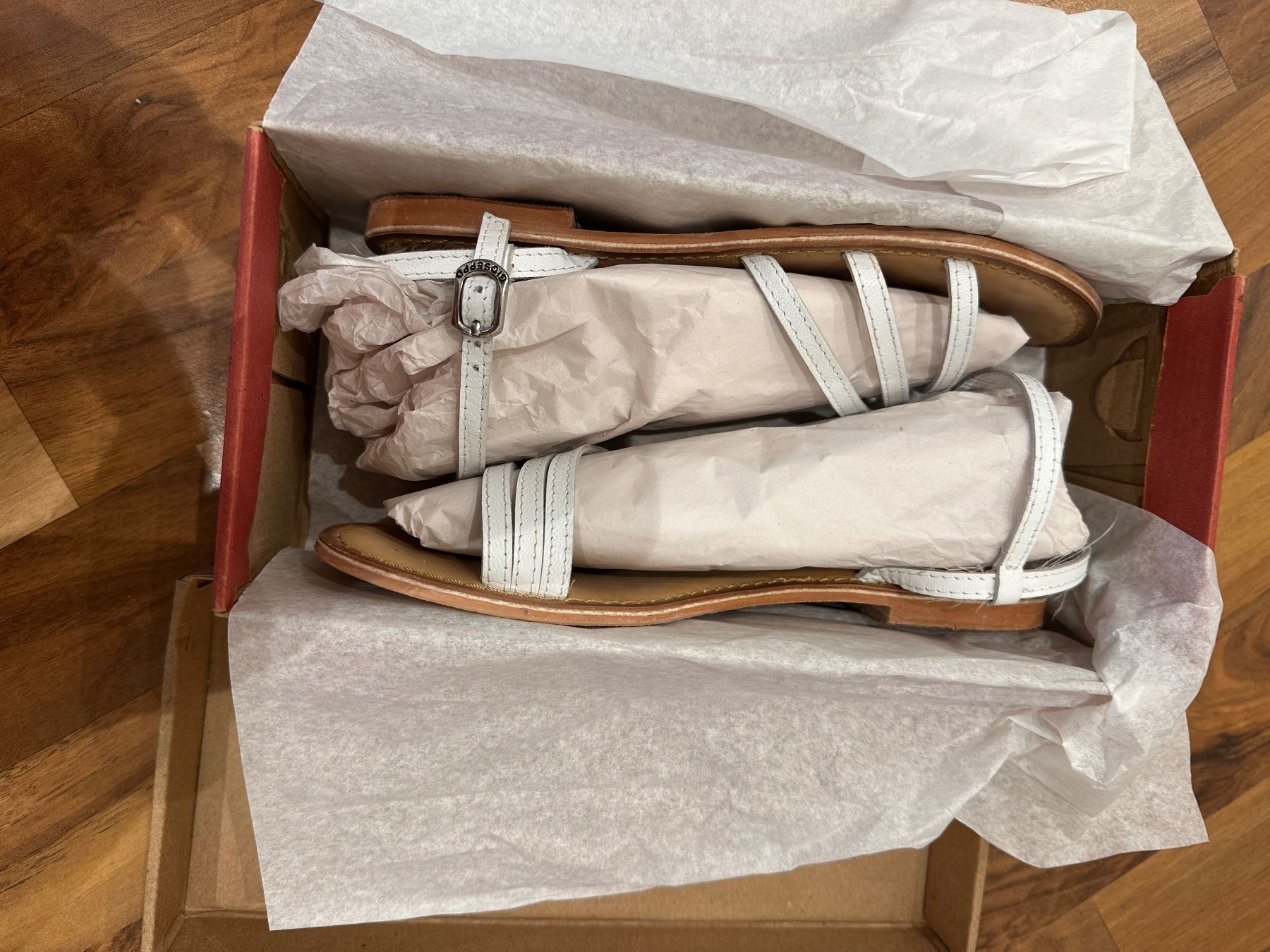 Schuhe für Mädchen: Sandalen Weiss Leder Grösse 37 – Gebraucht aus Uster von q1w2e3 4