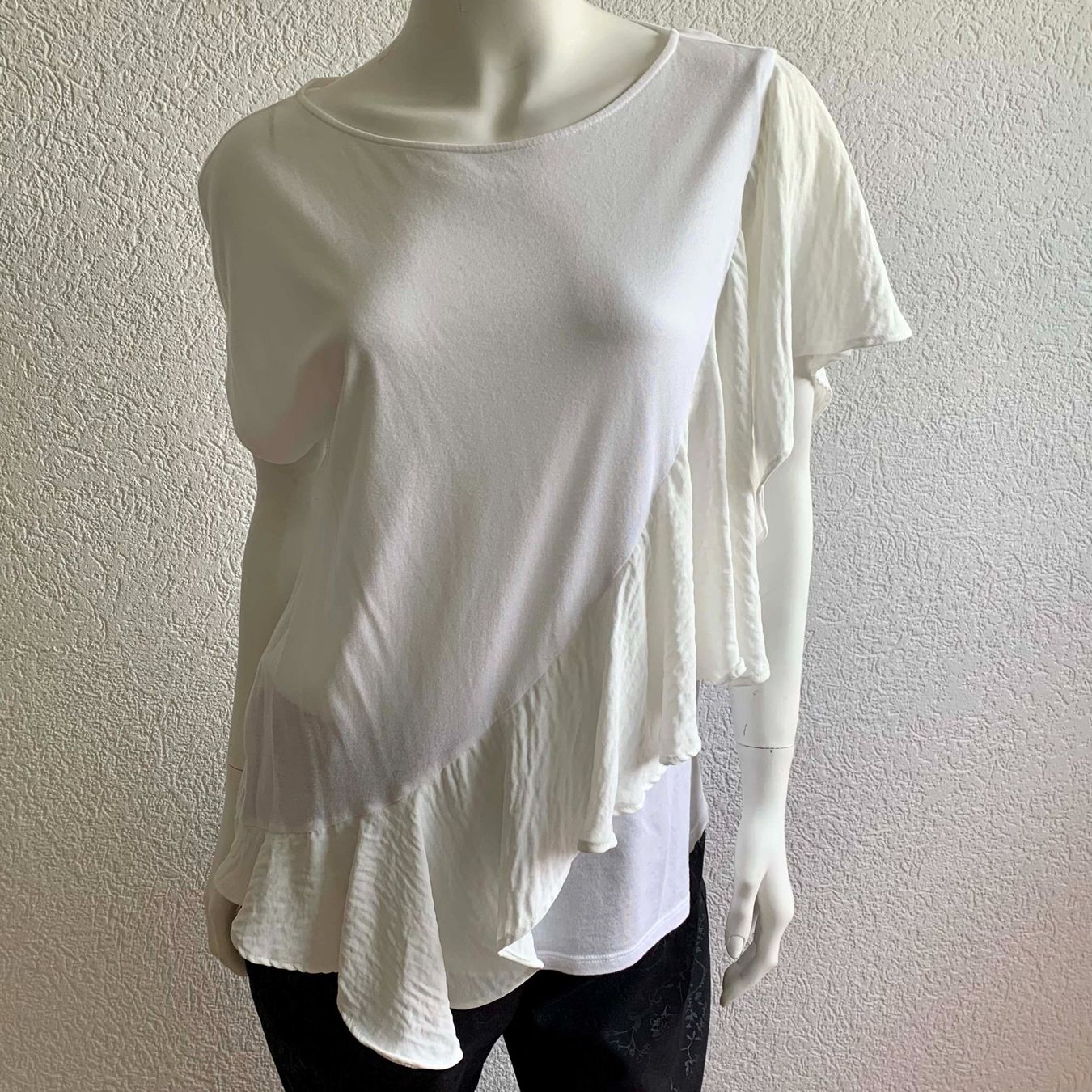 Mango T-shirt: Mango Rüschen Shirt EU 36 – Usato da Thalwil venduto da san_685y