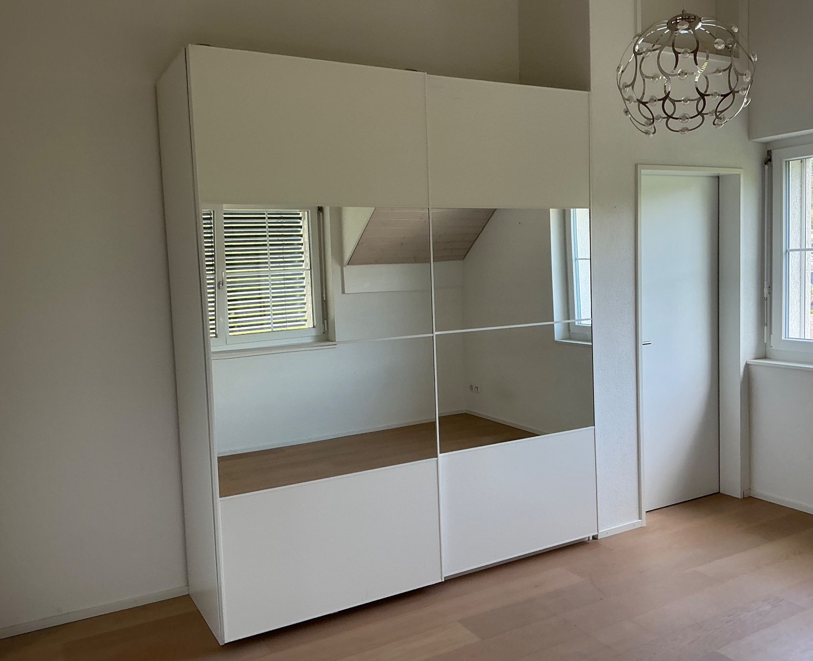 Armadi: Kleiderschrank – Usato da Muhen venduto da inf_n255