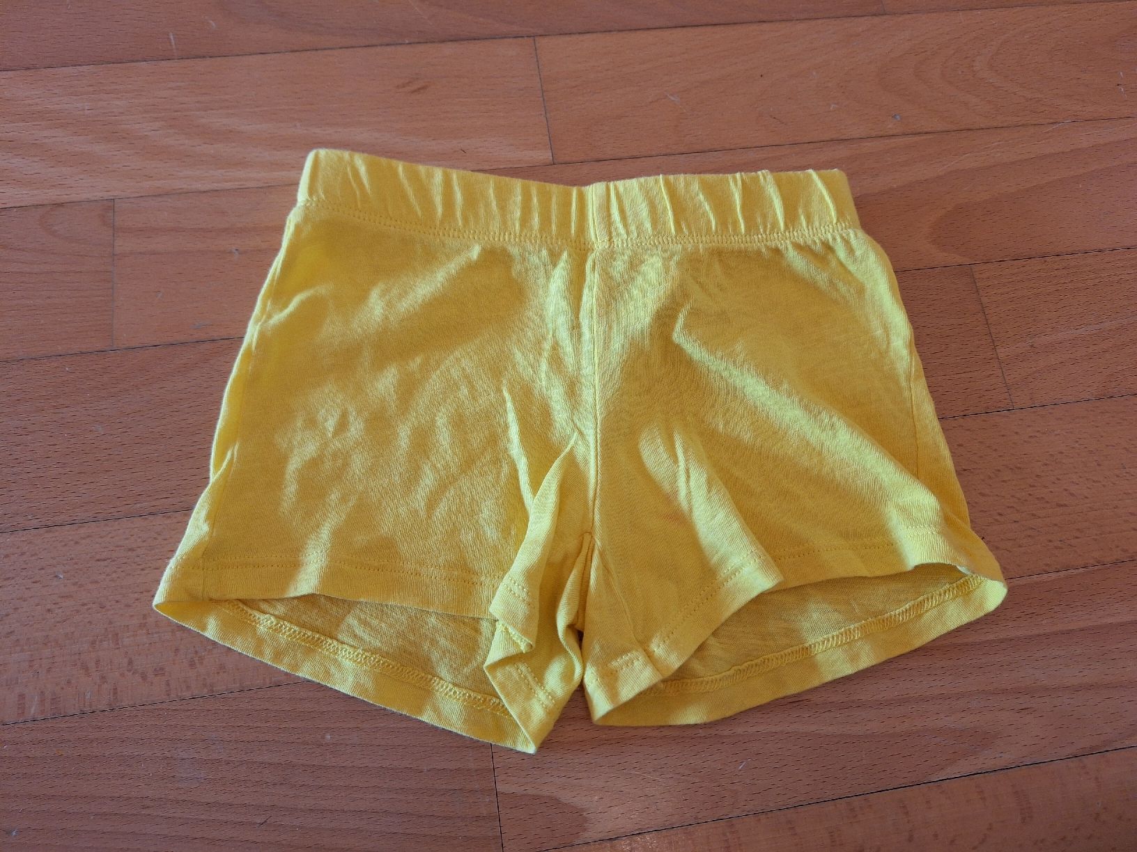 Benetton Hosen: Shorts von Benetton in Gr. 92 – Gebraucht aus Oberrieden von man_tky9