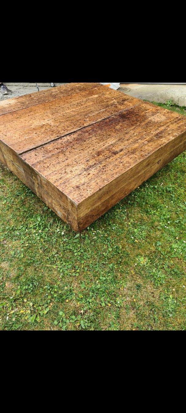 Tavoli: Massiver Holz-Couchtisch – Usato da Niederlenz venduto da DaveDasWahnsinn 3