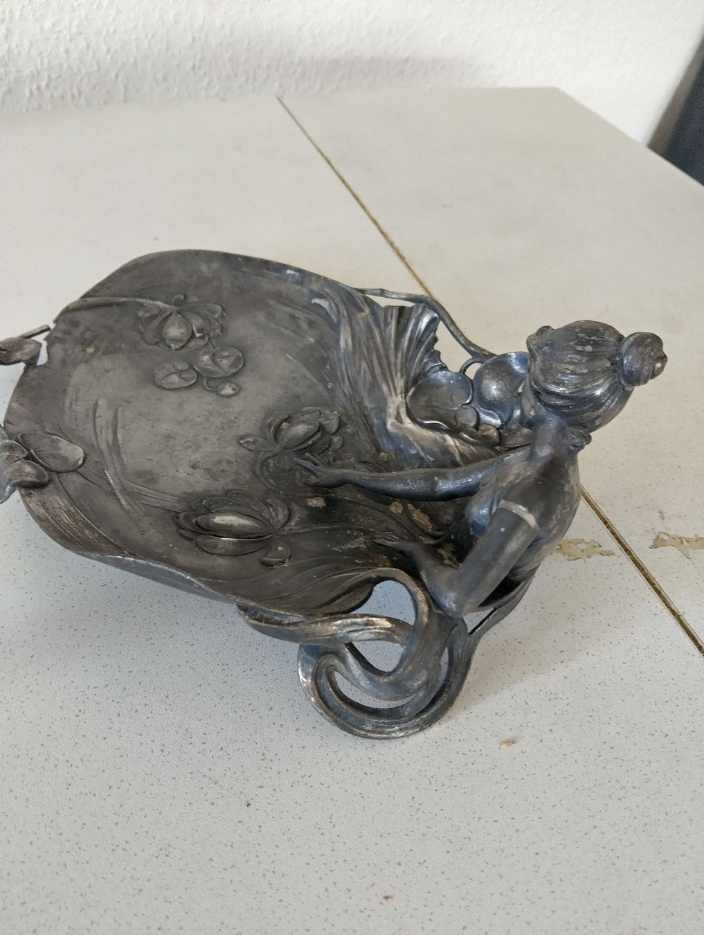 Portacenere: Antiker AschenbecherJugendstil mit Figur Silber – Usato da Winterthur venduto da Humbertoaranos 2