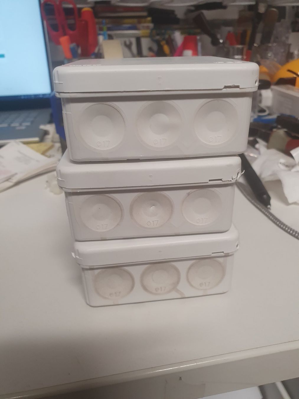 Alimentazione elettrica: Kabelabzweigdose Abzweigdose 85×85×38 mm – Usato da Zürich venduto da eymen20 2