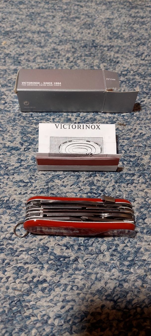 Victorinox Taschenmesser: Victorinox SwissChamp Sackmesser – Neu und originalverpackt aus Andwil SG von adr_7gnk 3