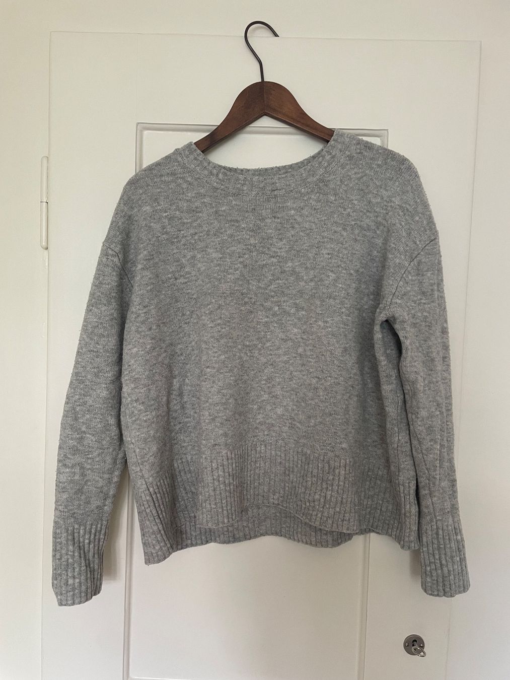 Mango Pullover & Sweatshirts: Mango Wool Blend Pullover – Gebraucht aus Zürich von hol_wwr2 1