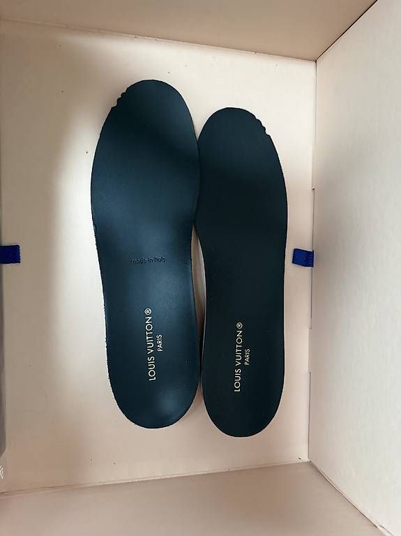 Louis Vuitton Chaussures femmes: Basket LV original – D'occasion à Crissier par severine79 4