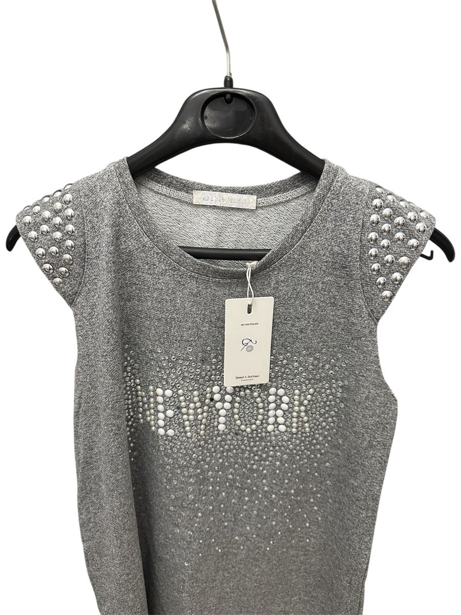T-shirt: Graues Oberteil mit Nieten, Neu! – Nuovo e nell'imballaggio originale da unterentfelden venduto da leyla08 5