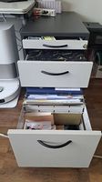 Korpus Büro Massiv und Abschliessbar