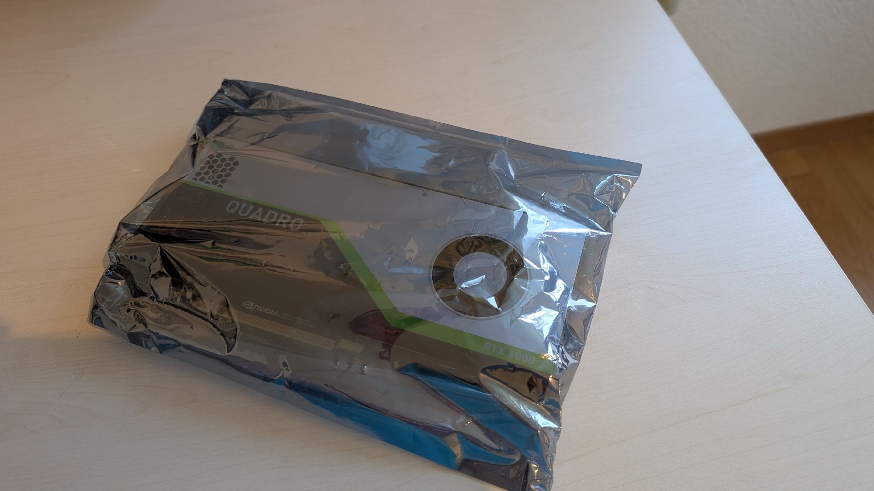 Nvidia Cartes graphiques: NVIDIA quadro RTX 4000 8gb DDR6 – D'occasion à Spiez par Ray7777 1