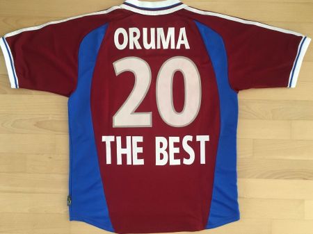 MAILLOT SERVETTE FC GENÈVE # 20 WILSON ORUMA SIGNÉ 2000/01 L