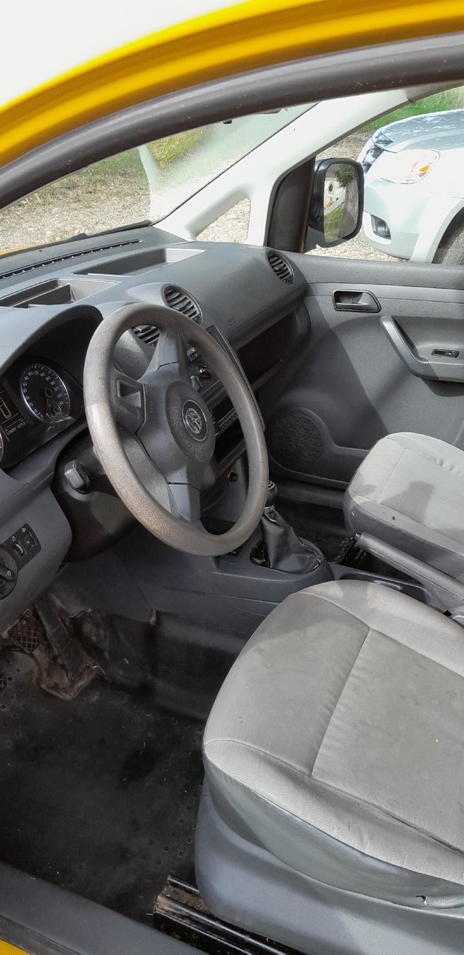 VW Veicoli commerciali: VW Caddy TDI 4x4 – Usato da Langnau i. E. venduto da subaru_94 9