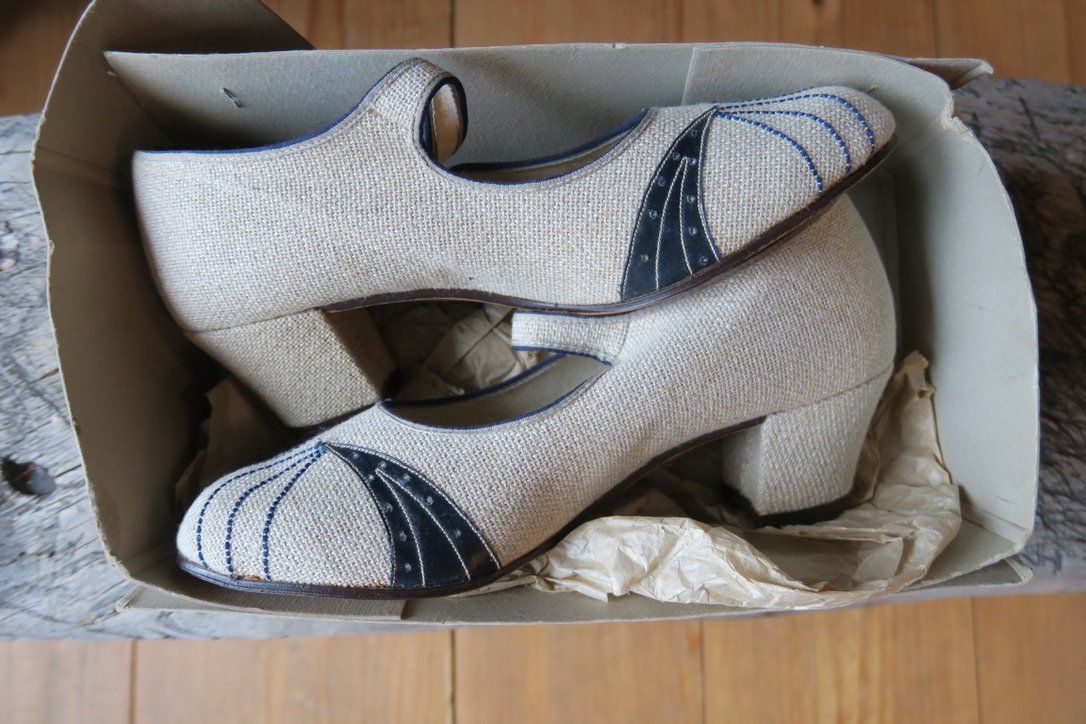 Scarpe da donna: vintage Leinenpumps Grösse 37, antike Kleidung – Nuovo (secondo la descrizione) da Schwanden i. E. venduto da luvia01 9
