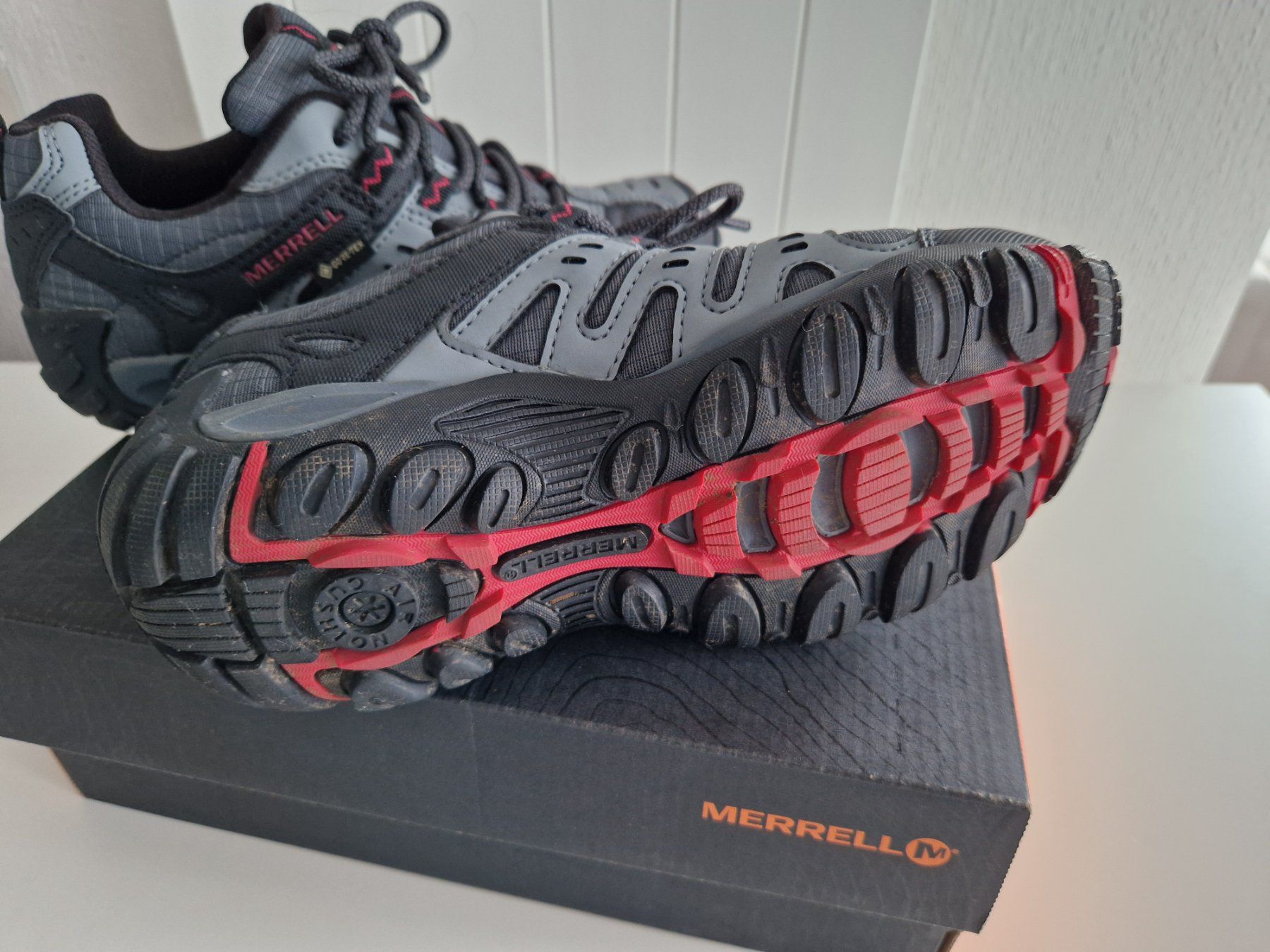 Merrell Scarpe da donna: Baskets Merrell Accentor GTX gris rouge – Nuovo (secondo la descrizione) da Pully venduto da Andalous 2