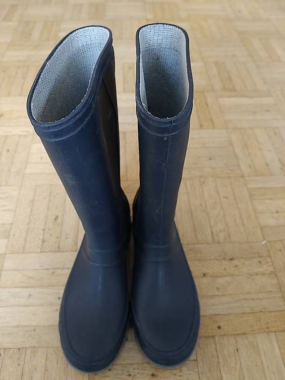 Chaussures garçon: Gummistiefel Gr. 32 – D'occasion à Fällanden par piie