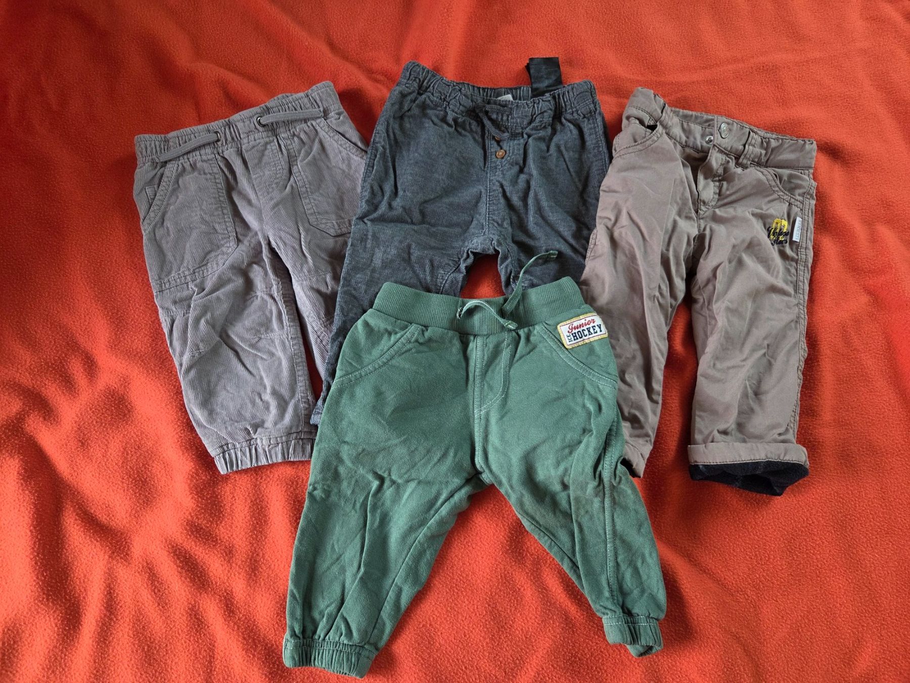 Kleiderpakete & -sets: Babyhosen – Gebraucht aus Lobsigen von Ramseier87