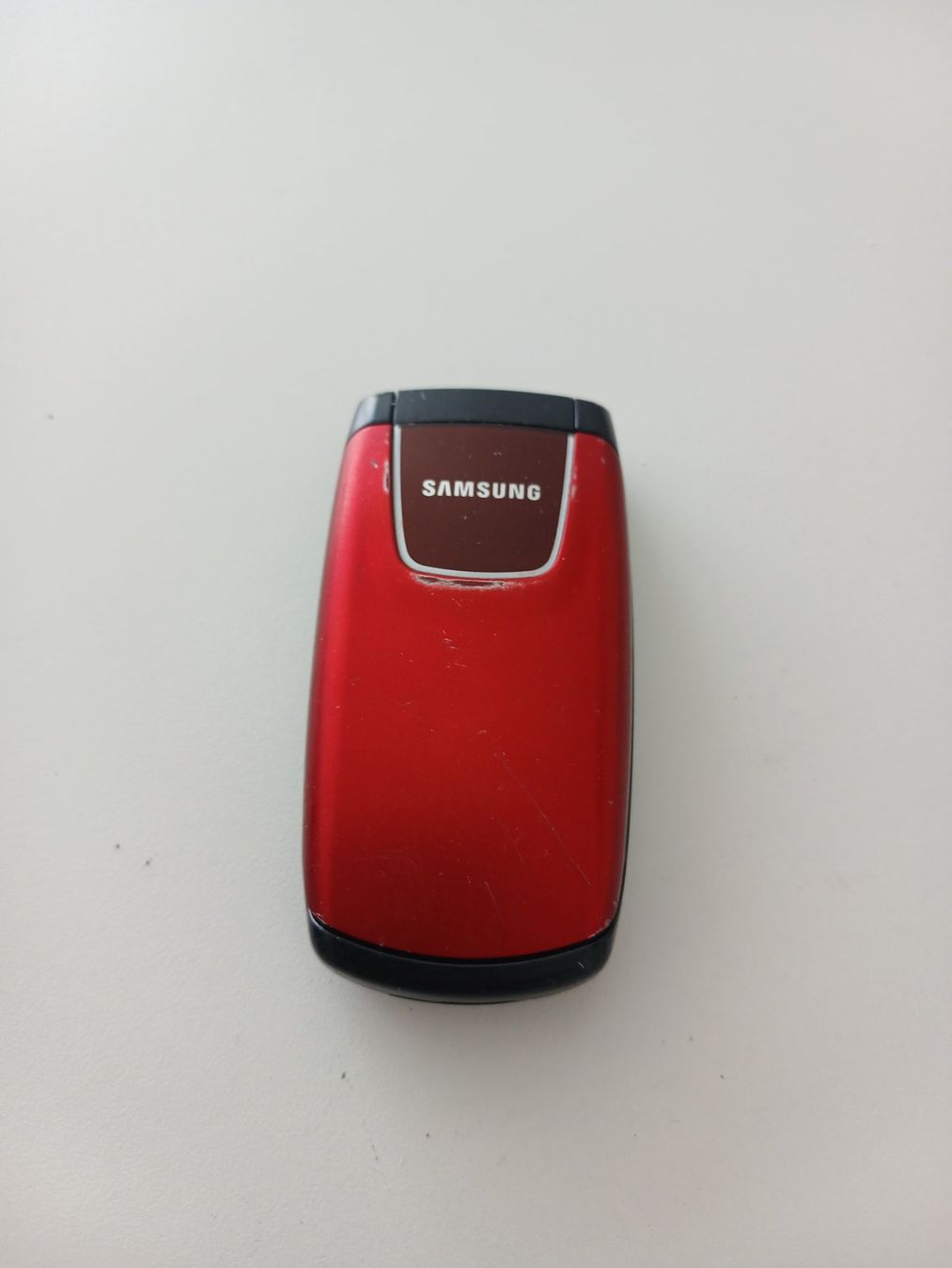 Samsung Handys / Smartphones: Samsung Klapphandy rot gebraucht – Gebraucht aus Kloten von Travolli