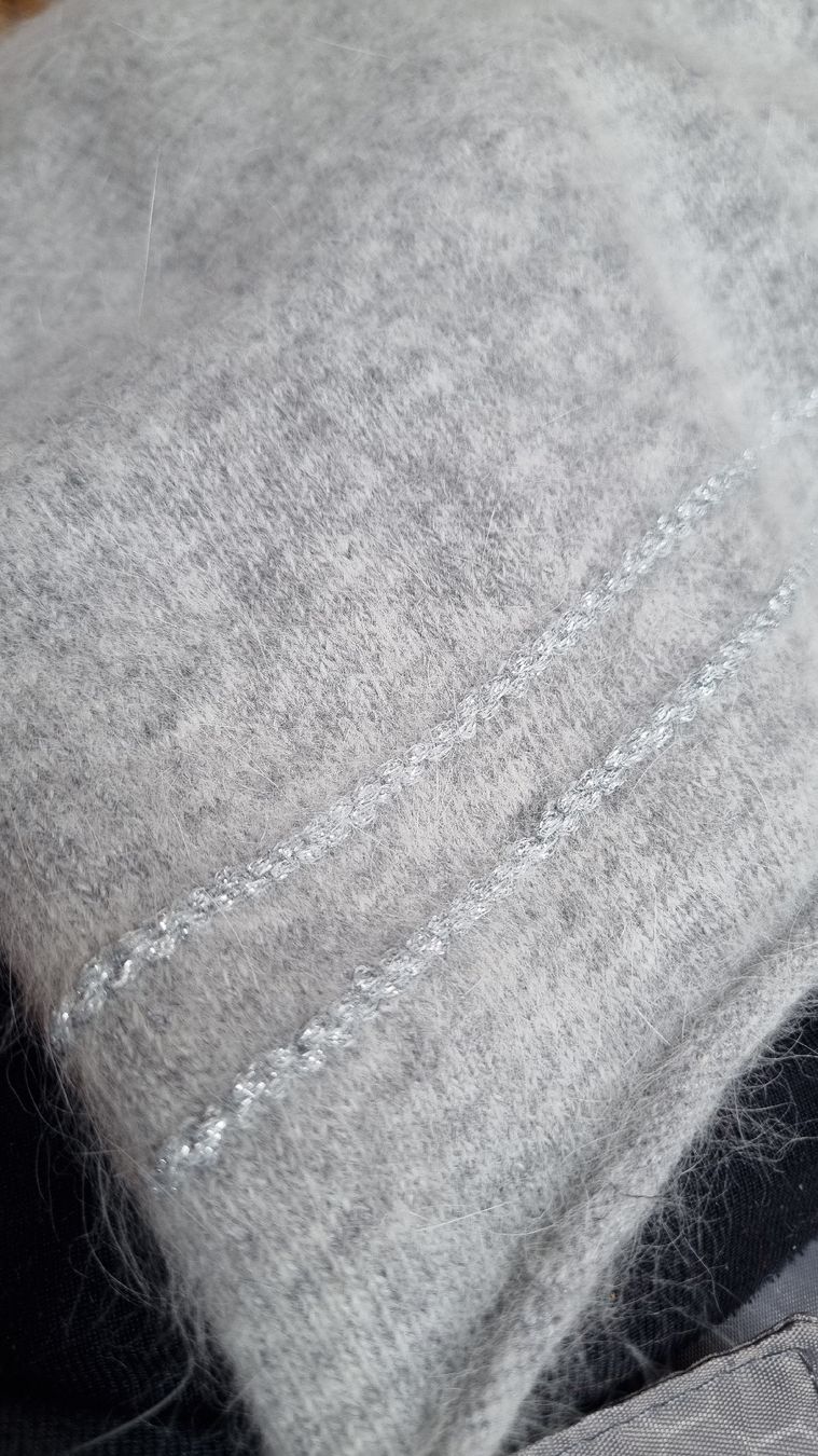 Foulard & Sciarpe: Echarpe gris nuage – Nuovo (secondo la descrizione) da Corbeyrier venduto da Lalaland99