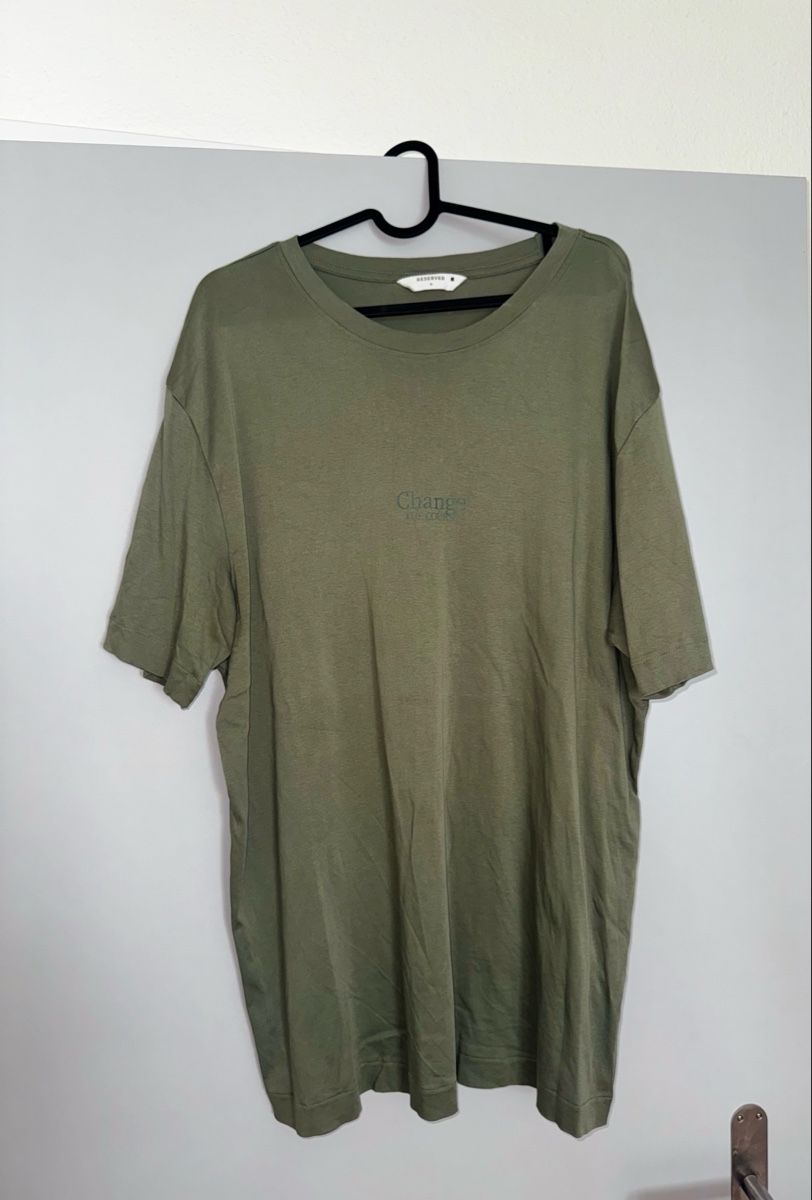 T-shirt: T-Shirt khaki – Nuovo (secondo la descrizione) da Ebikon venduto da jov_w5ww