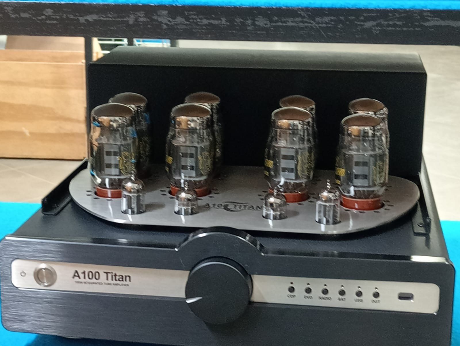 Amplificatori: Synthesis Audio A100 Titan – Nuovo e nell'imballaggio originale da St-Cergue venduto da per_6cx5 1