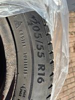 pneus d'hiver 205/55  R16