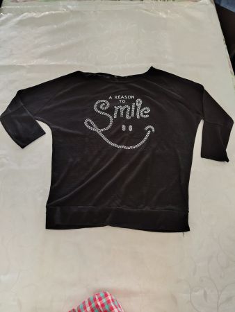 schwarzes Shirt mit Glitzer Smile Gr M