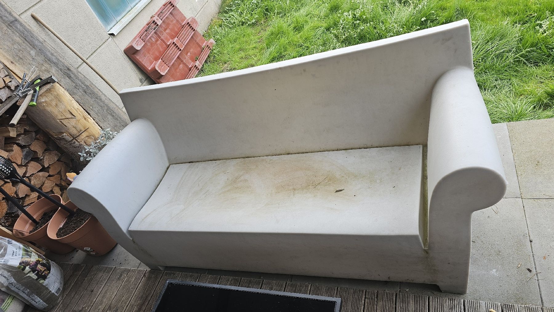 Divani: Outdoor Couch Sofa – Usato da Oberriet SG venduto da stoopdario