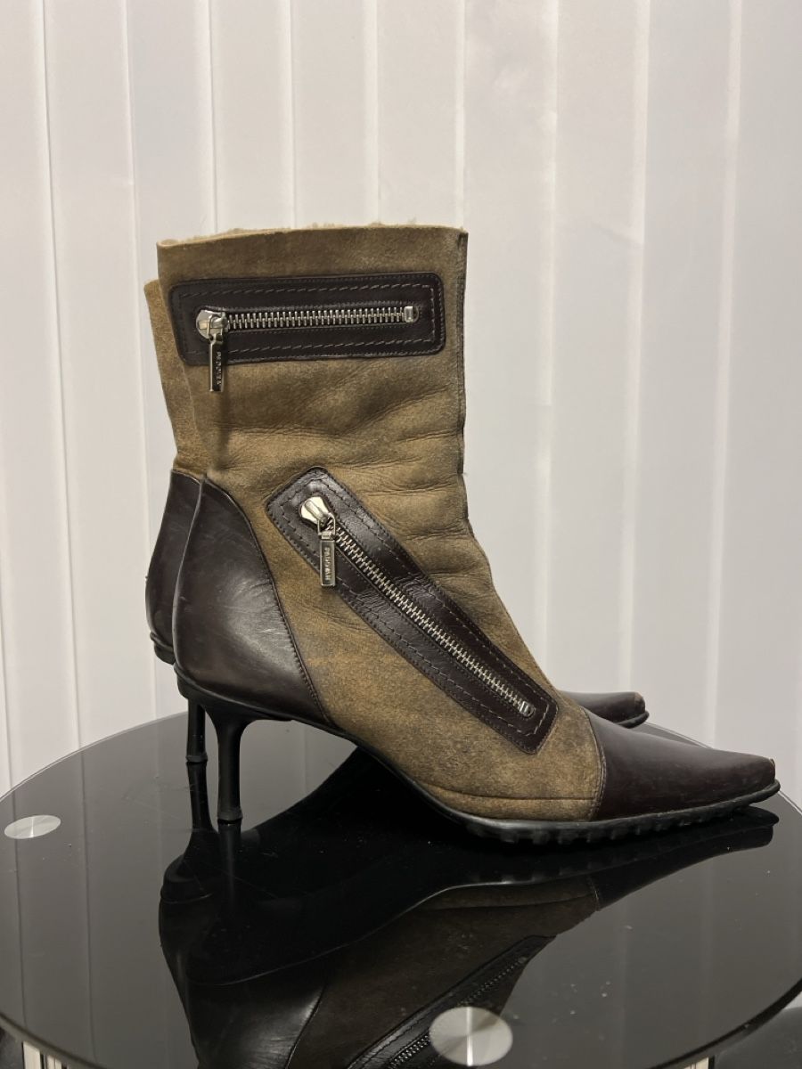Scarpe da donna: Stilvolle Stiefel aus echtem Lammleder, Grösse 39. – Usato da Zürich venduto da Kos12345