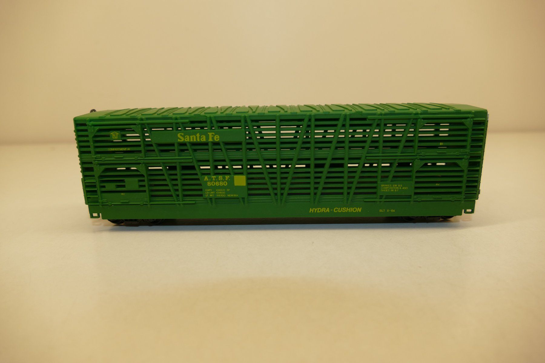 IHC Modellini di ferrovie: IHC H0: US Car Santa Fe – Nuovo e nell'imballaggio originale da Niederhasli venduto da rail-duerst 1