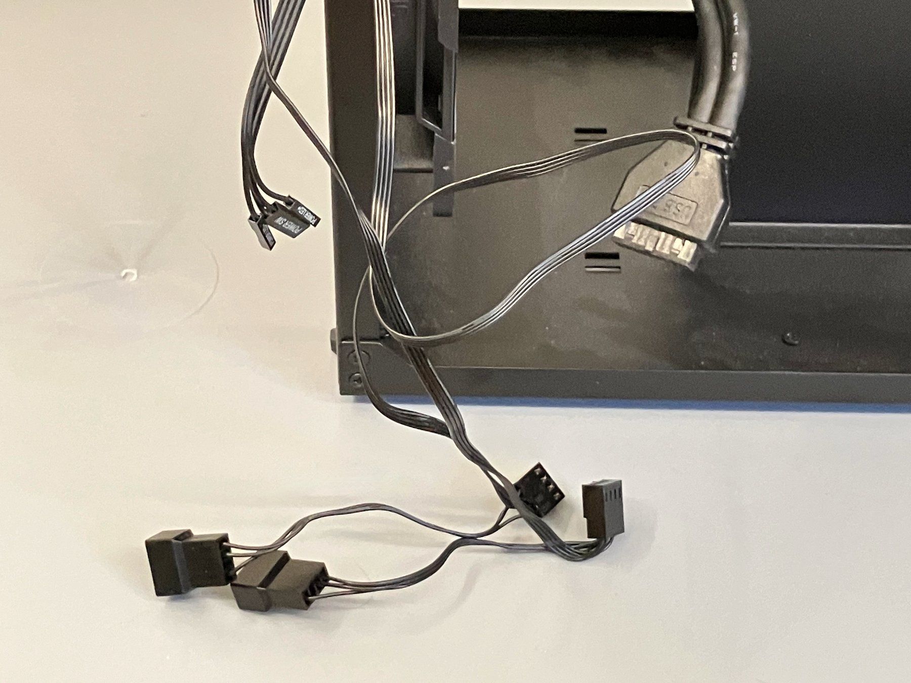 Jonsbo Boîtiers: Jonsbo VR3 Mini-ITX Gehäuse mit PCIe 4.0 Riser – D'occasion à Zürich par sekirkis 9