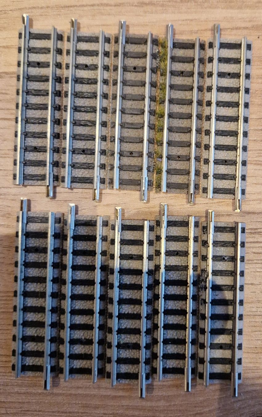 Fleischmann Modellini di ferrovie: Lot de rails Fleischmann piccolo N 100 pièces – Usato da Tavannes venduto da Jacksonhmc 5