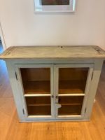 Vitrine aus massivholz