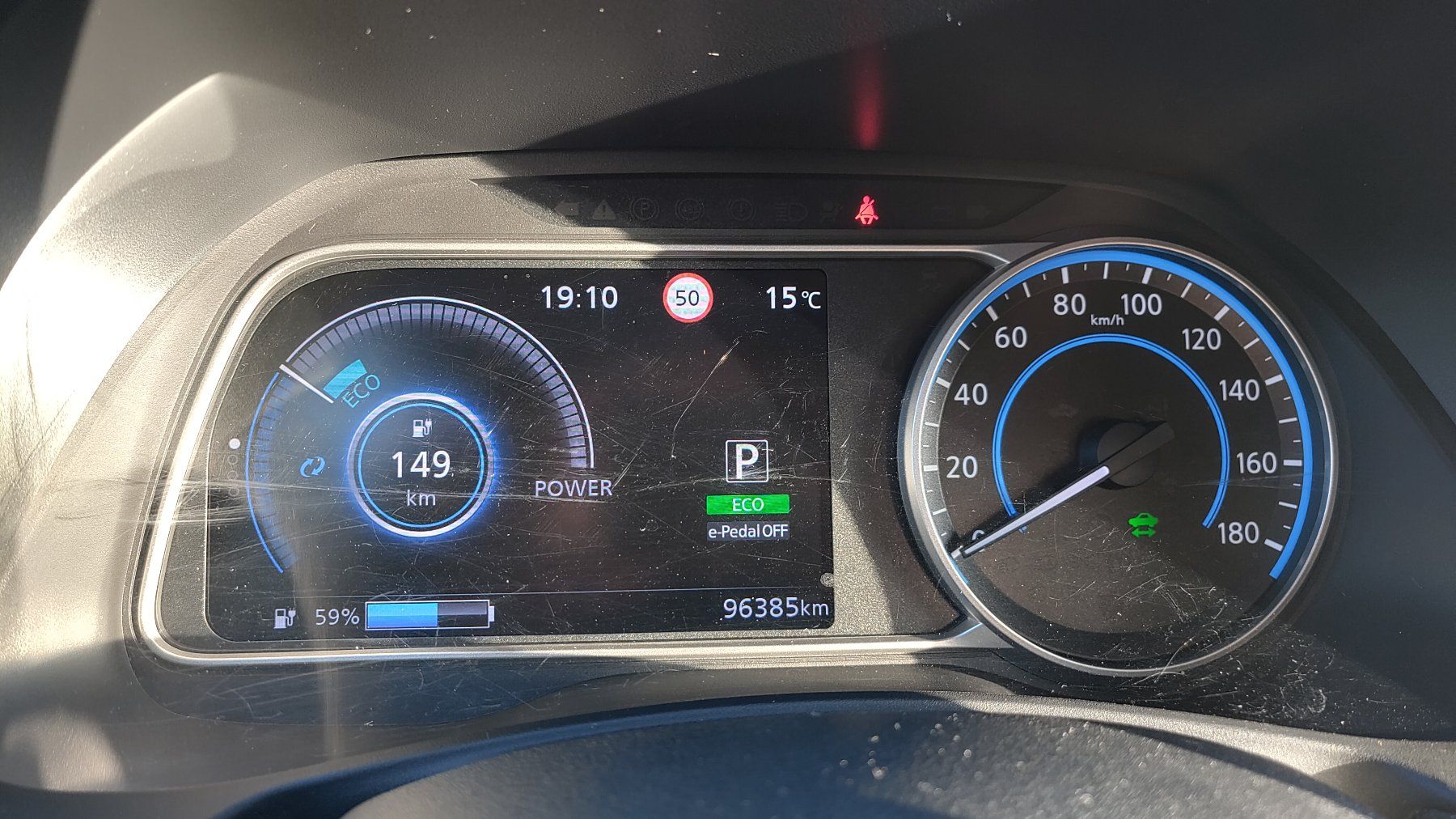 Nissan Automobili: Nissan Leaf ZE1 40kWh inkl. CCS Adapter – Usato da Aarwangen venduto da ThierrySchaer98 4