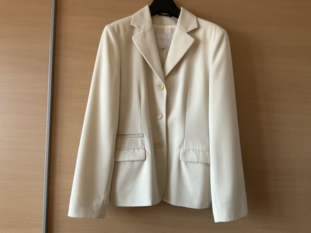 Très beau blazer de la marque Votre Nom blanc cassé