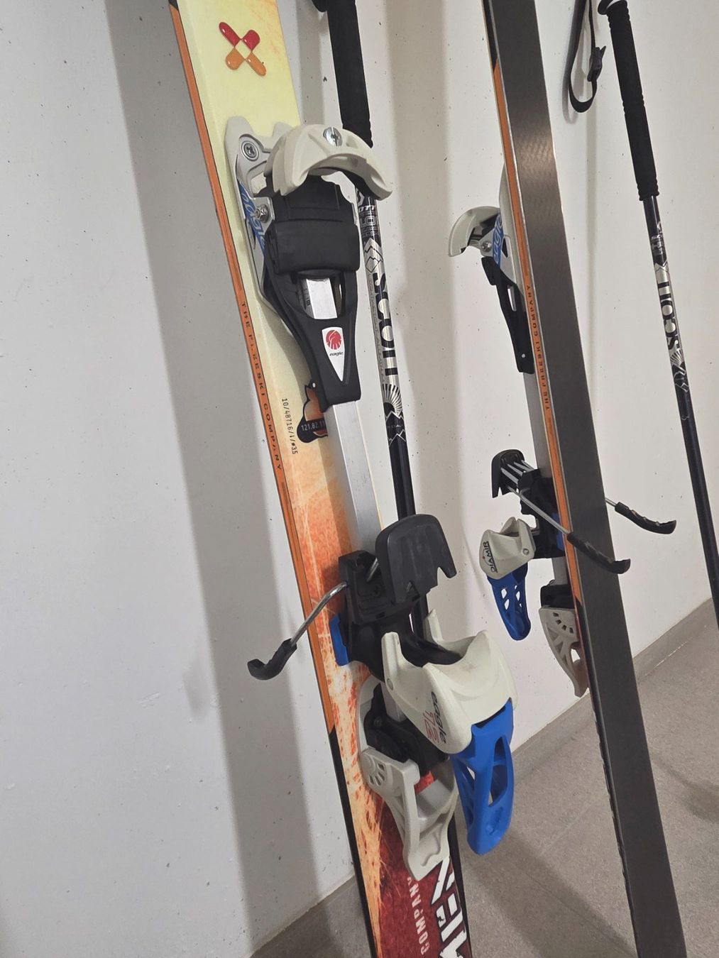 Movement Sci: Tourenski Ausrüstung kompl. – Usato da Stäfa venduto da wer_5vdz 5