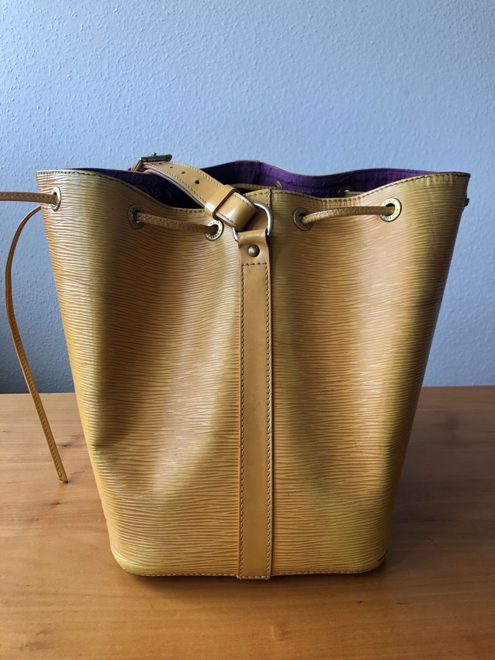 Louis Vuitton Borse da donna: Louis Vuitton Petit Sac Noe gelb – Usato da Zürich venduto da ehupp 3