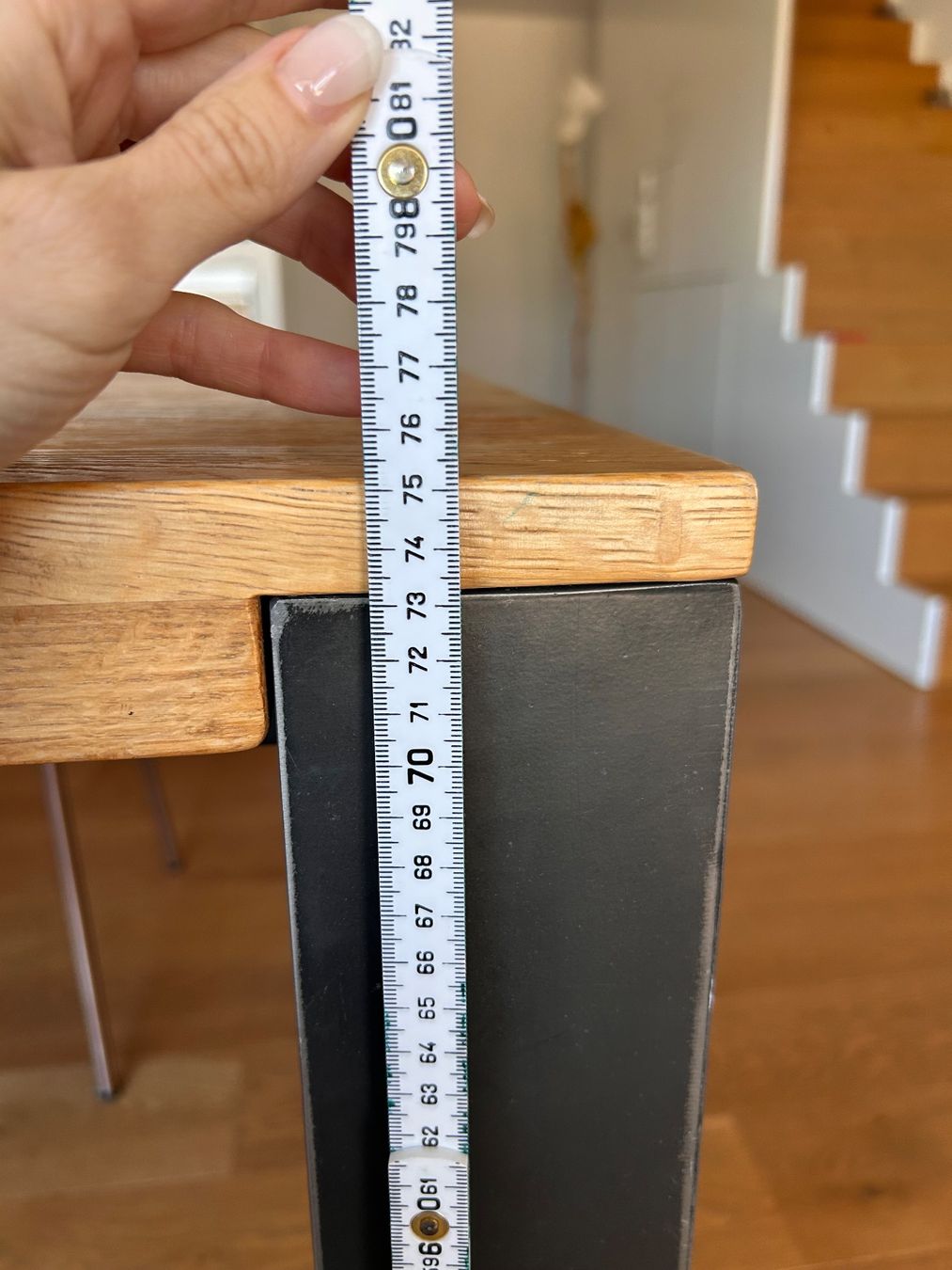 Tables: Esstisch massiv Metallgestell – D'occasion à Hochfelden par Stellina012 4