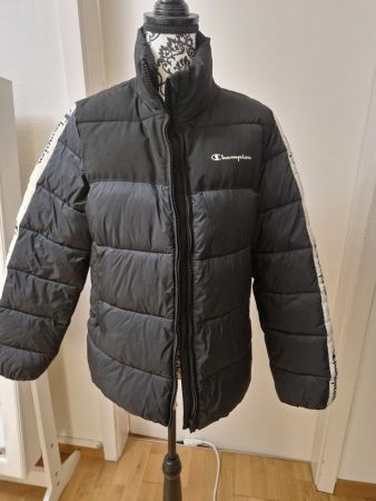 Warme Champion Gr. M Winterjacke schwarz