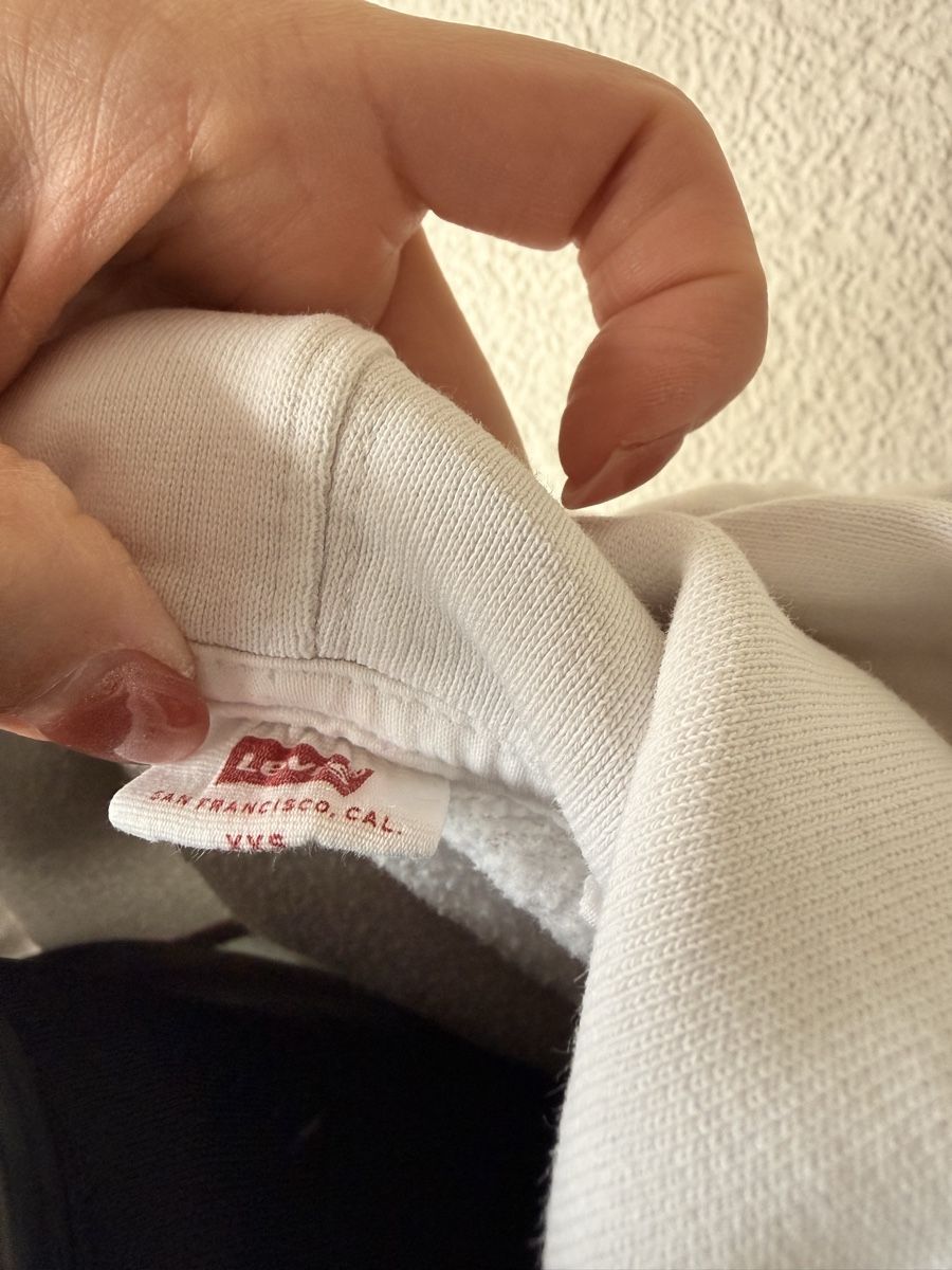 Levi's Maglioni & Felpe: Levi's sweat à capuche blanc vintage – Usato da Sugiez venduto da Mlle_Bakets 3