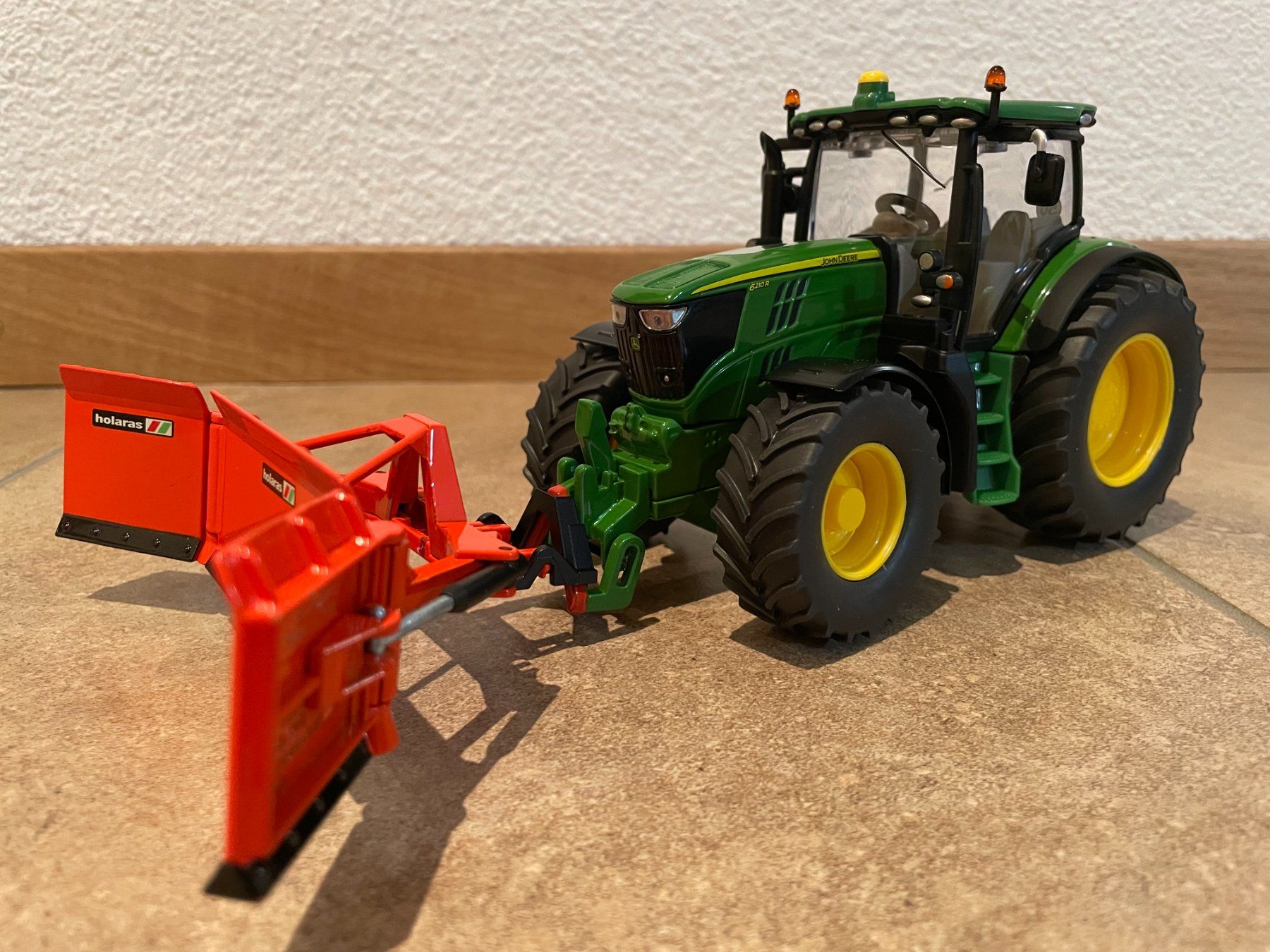 John Deere Trattori: SIKU John Deere 6210R mit Holaras – Nuovo e nell'imballaggio originale da Kreuzlingen venduto da Stefan1150 4