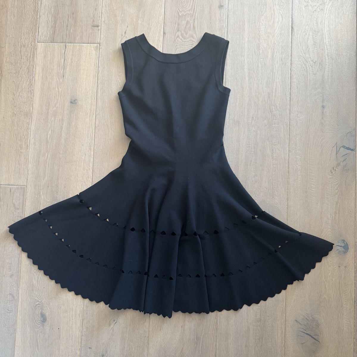 Alaia Robes: Alaia Kleid schwarz – Neuf (Voir description) à Benglen par Dormiglione 4