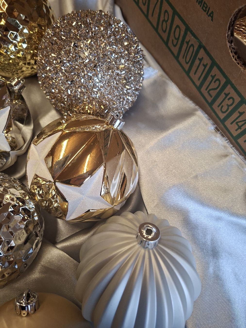 Tutte le decorazioni: neu: 18 Weihnachtskugeln Gold/Silber 10cm – Nuovo (secondo la descrizione) da Nassen venduto da verrueckt 3