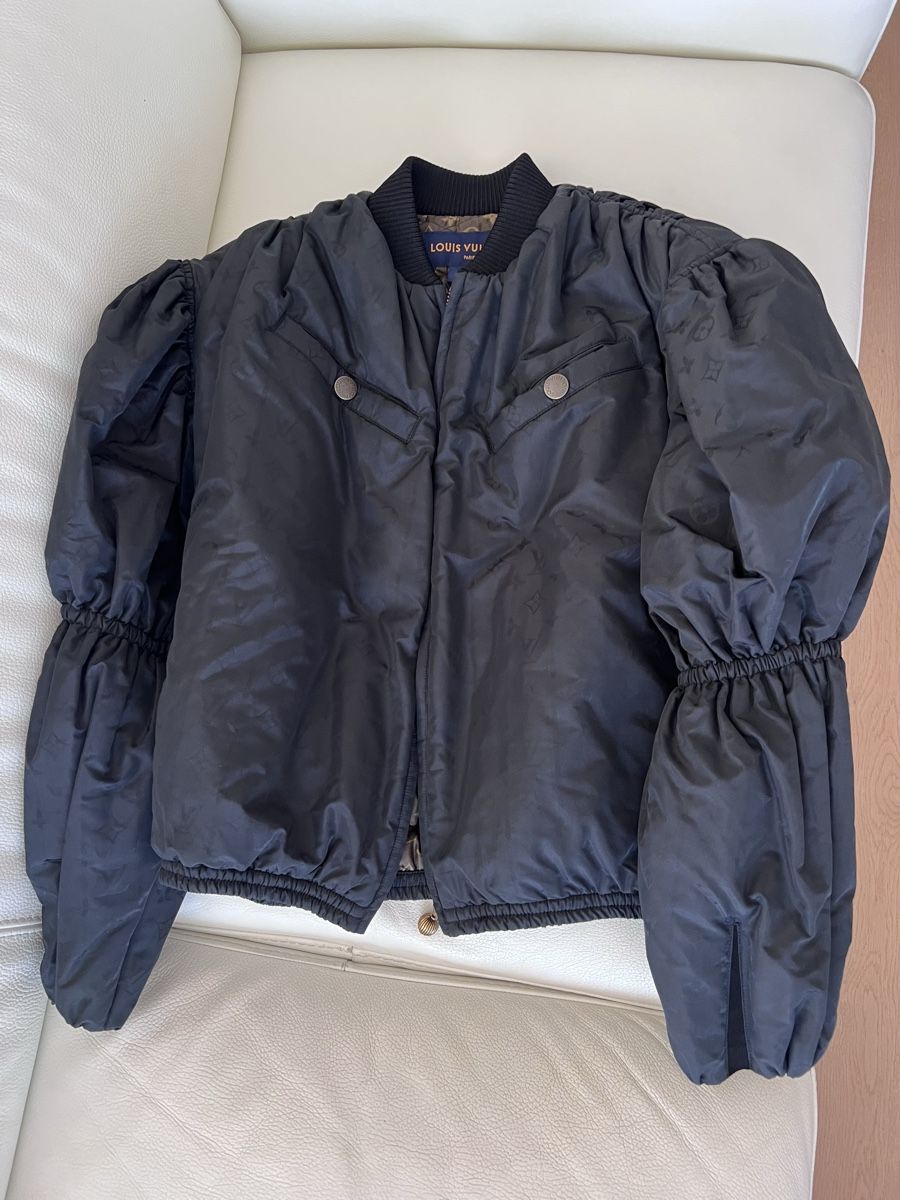 Louis Vuitton Giacche: Louis Vuitton Bomber Jacket Black Size 34, New – Nuovo (secondo la descrizione) da Pully venduto da opa_k78q